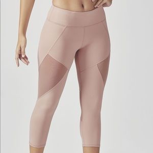 NWOT Mauve Fabletics Workout Leggings